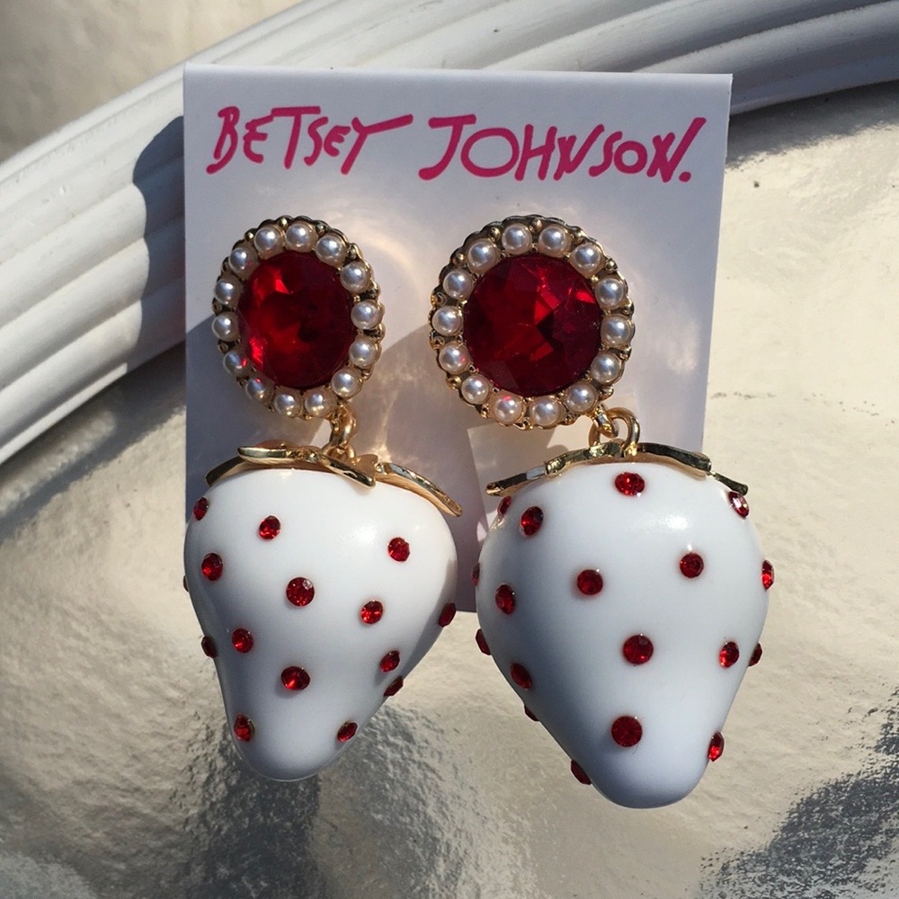 Authentic baby cake strawberry ruby & pearl earrings nwt